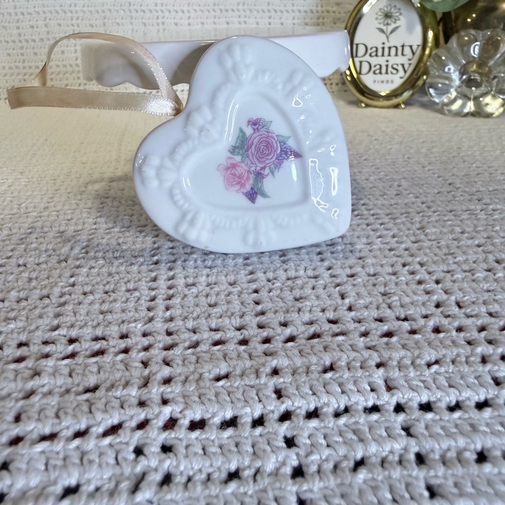 Vintage Porcelain Potpourri Ornament